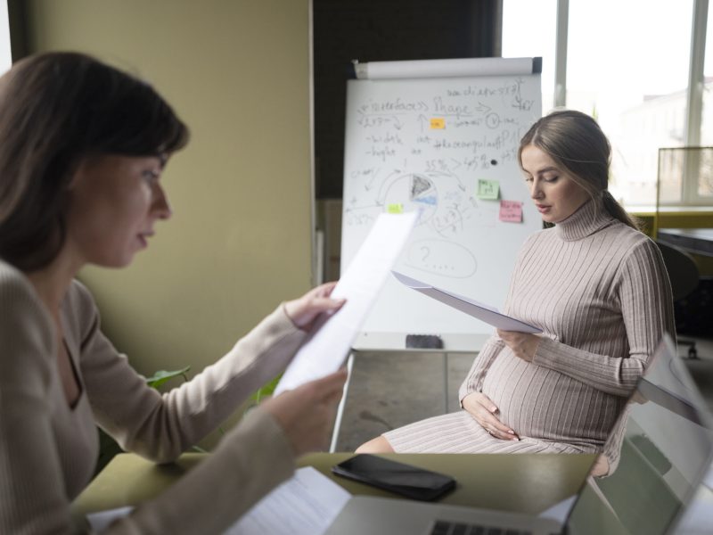 woman-working-while-pregnant